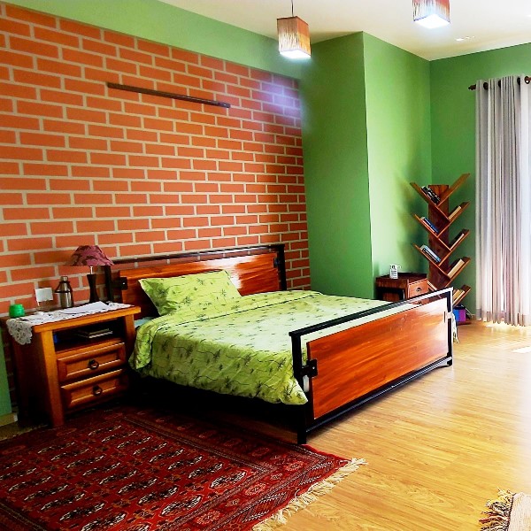 Kafle Metal and Wood Bed